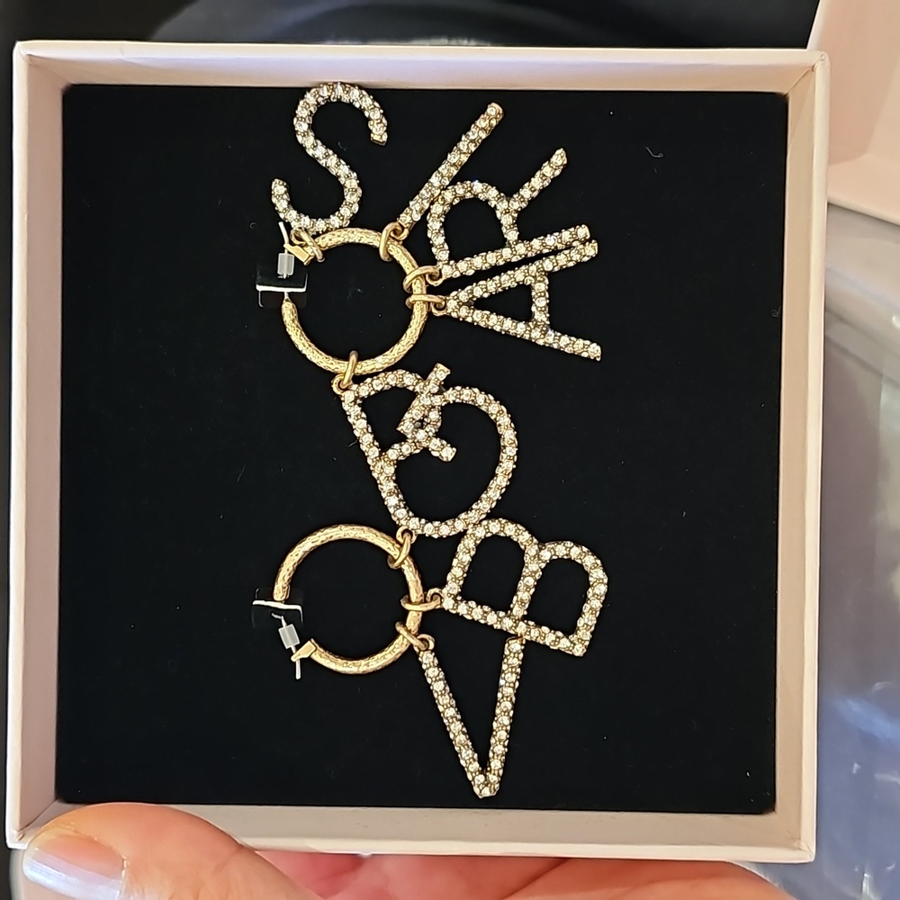 Giambattista Valli ×H&M earing